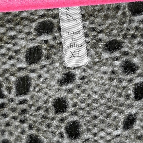 Sweater - Picture 3 of 4